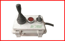 12噸(12方)東風145工程灑水車自動灑水車裝置控制臺圖片 12噸(12方)東風145工程灑水車自動灑水車裝置控制臺圖片