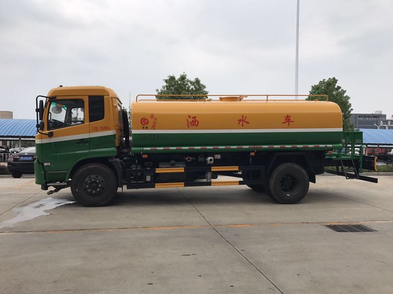 12����12�����|�L(f��ng)���\�G����ˮ܇�DƬ