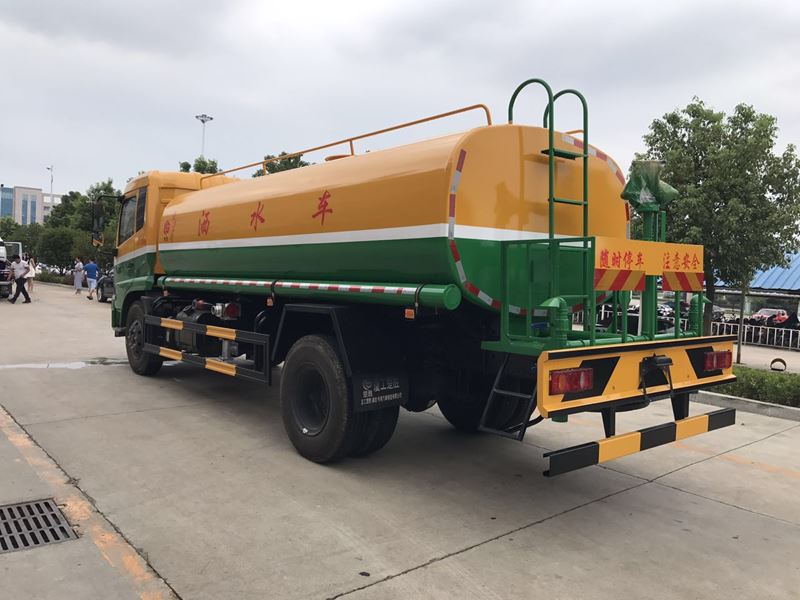 12����12�����|�L(f��ng)���\�G����ˮ܇�DƬ