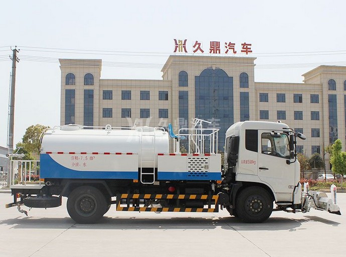 多功能灑水車——東風天錦高壓清洗灑水車3