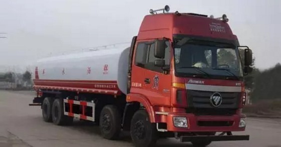 ����W��ǰ�ĺ�˞�ˮ܇�DƬ