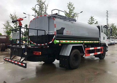 12噸灑水車廠家報(bào)價(jià)_國(guó)六12方東風(fēng)專用底盤D1綠化灑水車廠家價(jià)格3