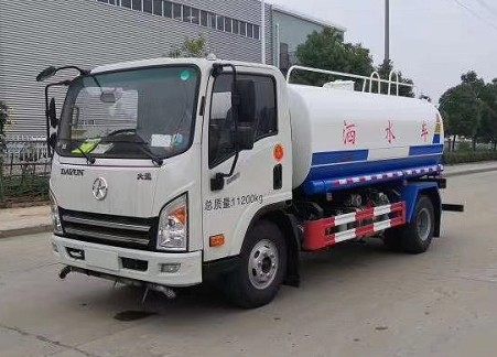 8噸灑水車參數(shù)_國六大運(yùn)奧普力黃牌8方綠化灑水車廠家價(jià)格3