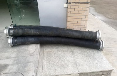 消防車?yán)鲜较鹉z抽水管 消防車?yán)鲜较鹉z抽水管