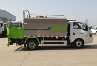 東風途逸藍牌灑水車_7方藍牌灑水車2