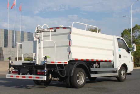 東風(fēng)途逸純電動(dòng)5方灑水車_東風(fēng)途逸純電動(dòng)4方路面養(yǎng)護(hù)車5