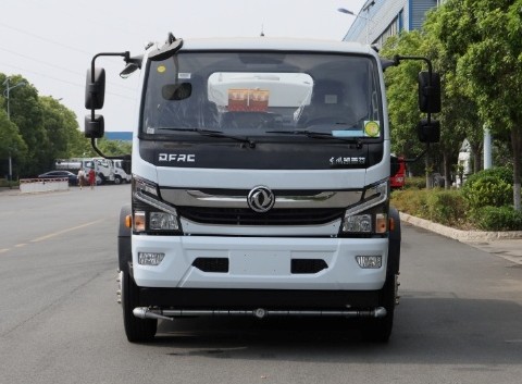 東風凱普特純8方電動灑水車_程力牌CL5120GSSBEV型純電動灑水車2